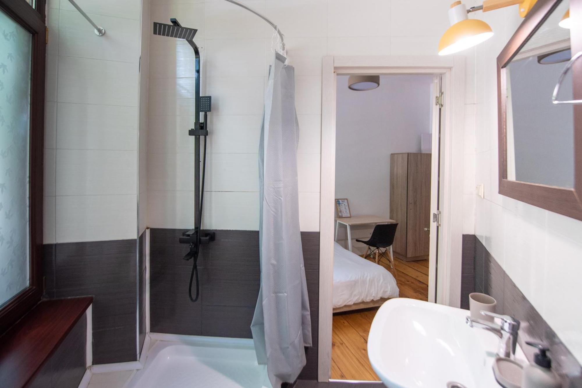 Gallery Hostel Tiflis Oda fotoğraf