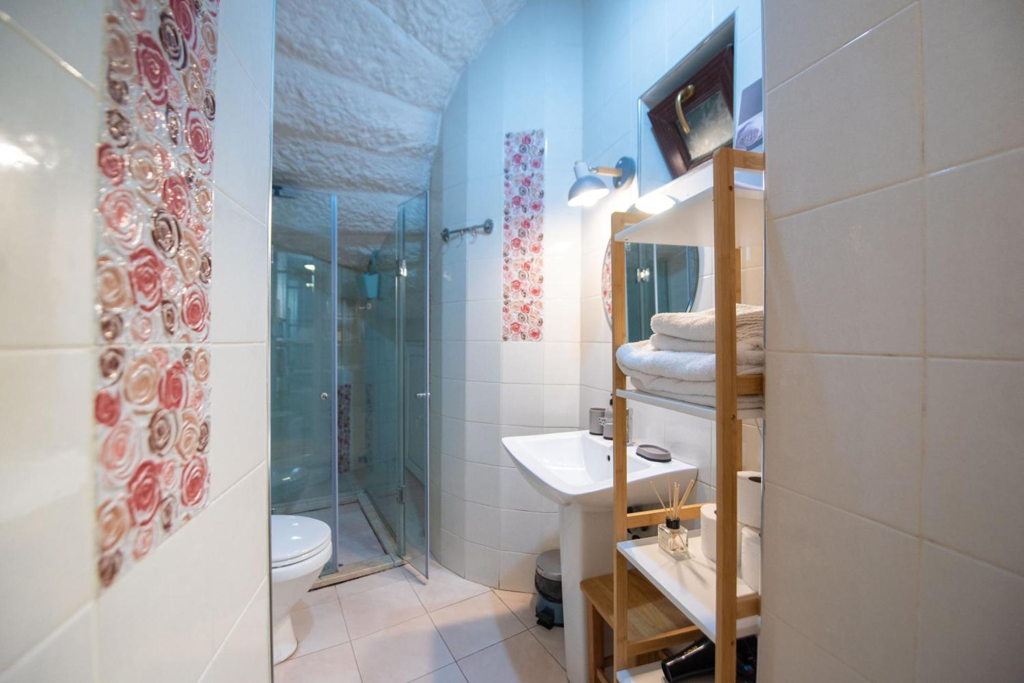 Gallery Hostel Tiflis Oda fotoğraf